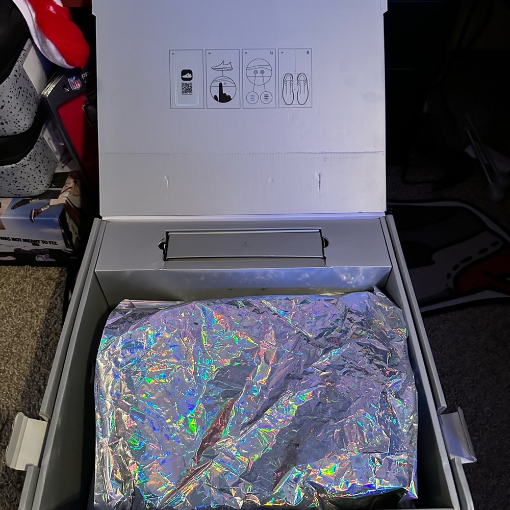 Air Jordan 11 adapts in the powder blue colorway